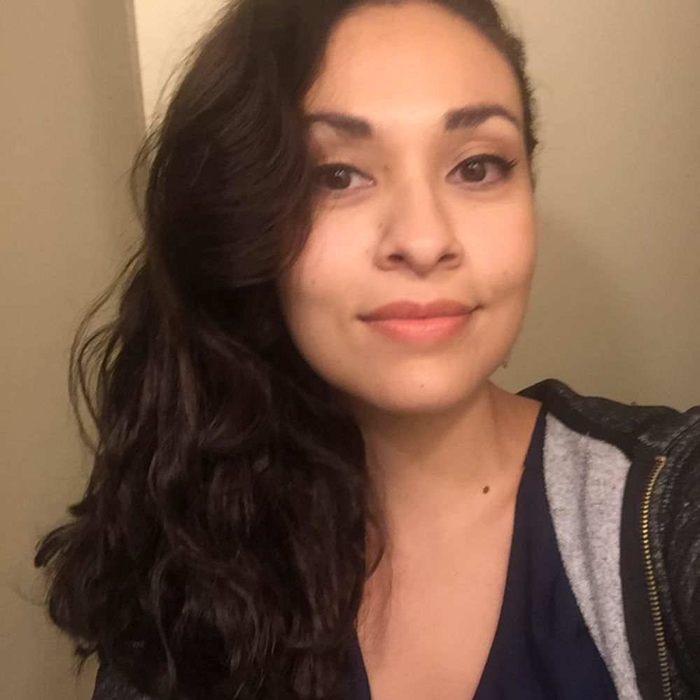 Meet your Posher, Yvana